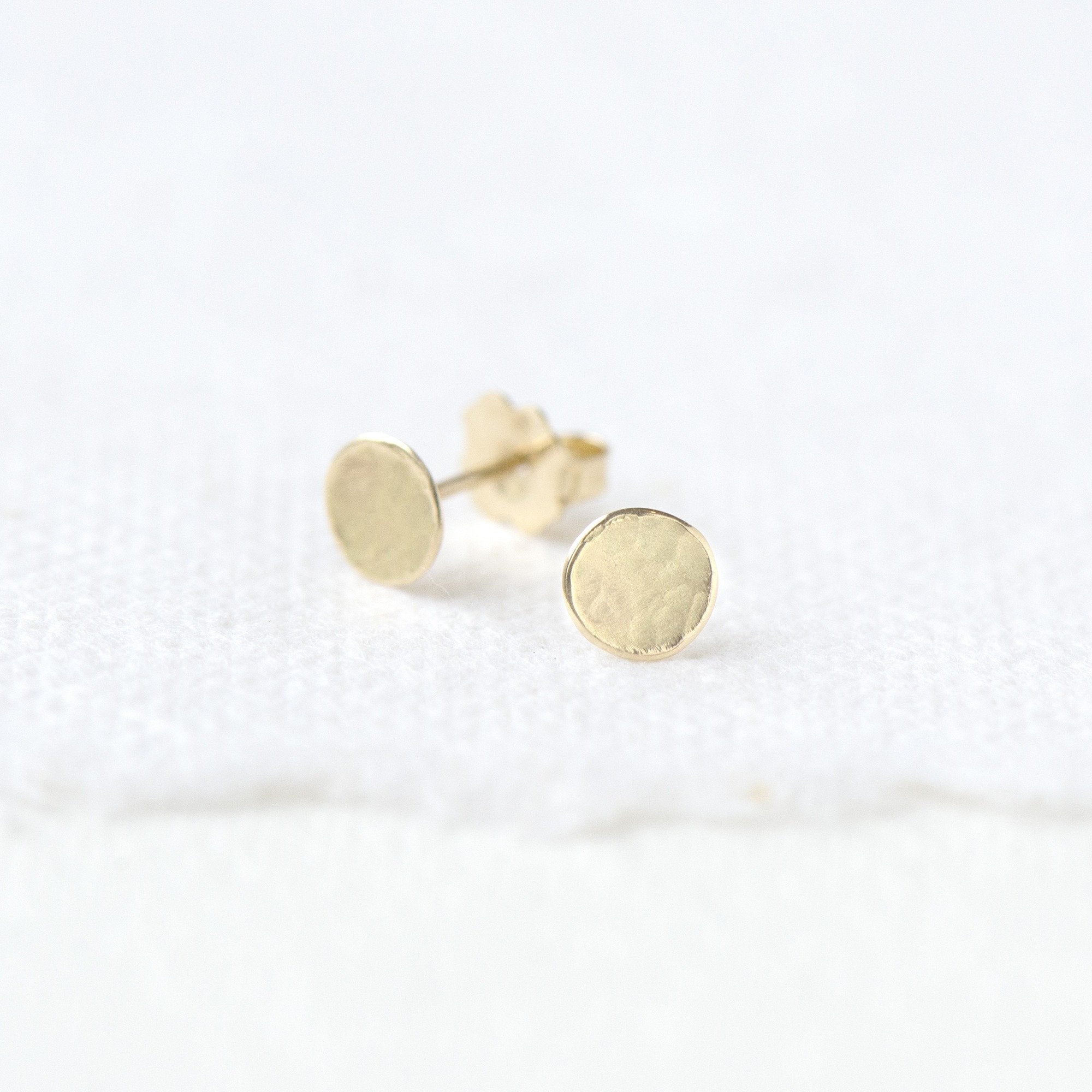 Flat deals stud earrings