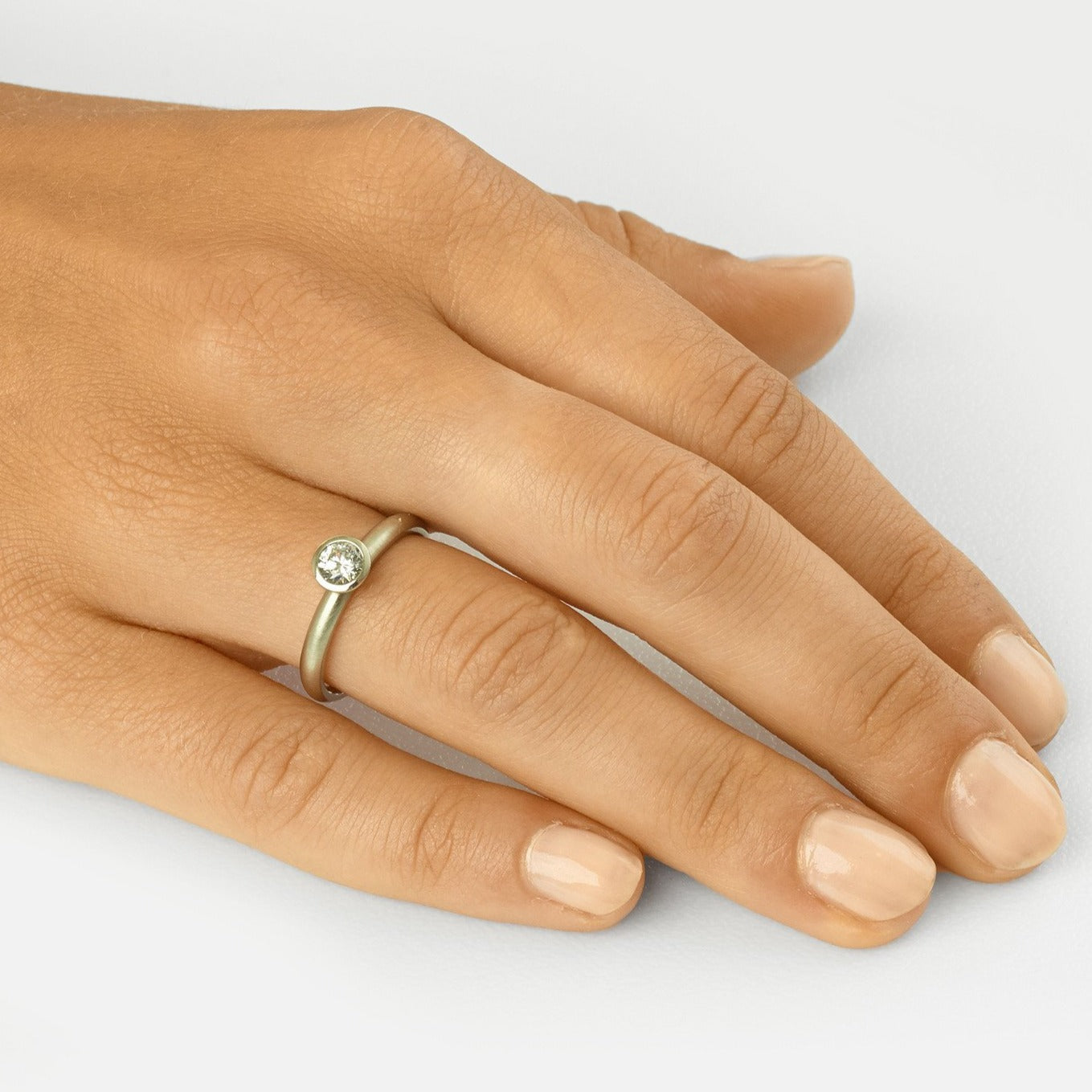 Petite circle ring on sale pandora